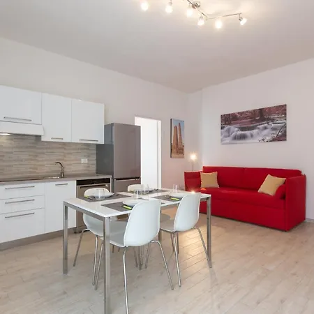 Apartment Enjoy, By Short Holidays *