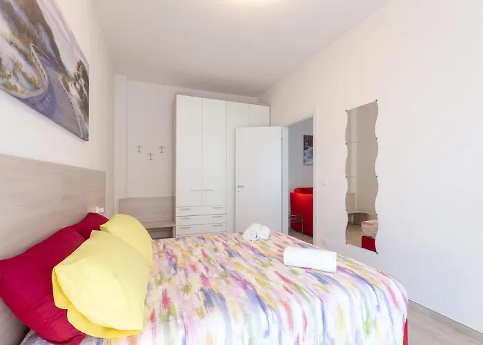 Enjoy, By Short Holidays בולוניה