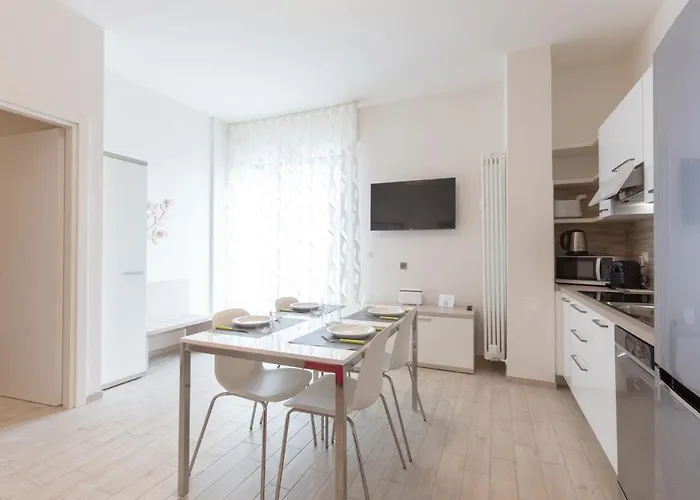 Enjoy, By Short Holidays דירה