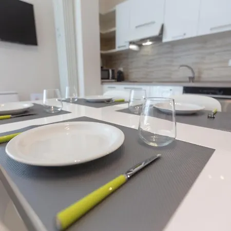 Enjoy, By Short Holidays Bolonha